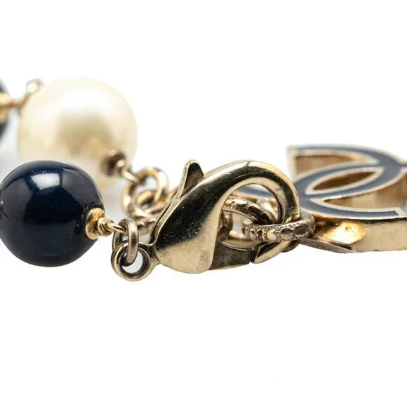 CHANEL Authentic Black Pearl Logo Charm Bracelet - Picture 4 of 6